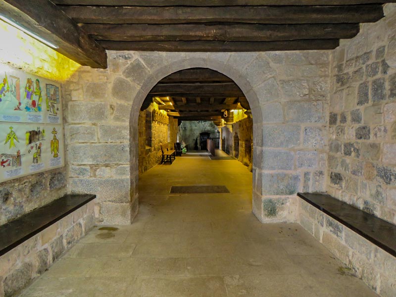 San Miguel de Aralar: Interiores.